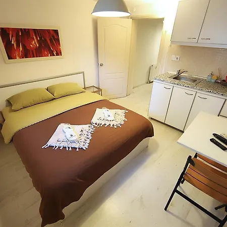 Hotel apartamentowy Kentish Studio *